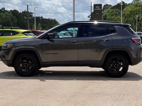 Used 2024 Jeep Compass Trailhawk image 10