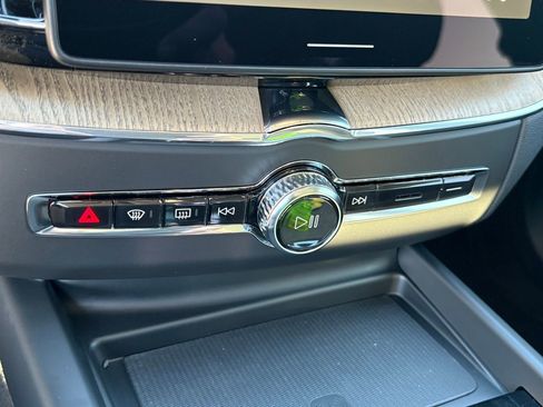 New 2026 Volvo XC60 B5 Plus w/ Protection Package Premier image 13