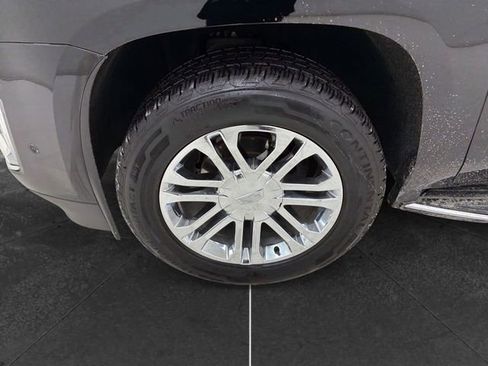 Used 2020 Cadillac Escalade Base image 9