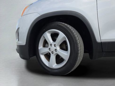 Used 2016 Chevrolet Trax LTZ FWD image 37