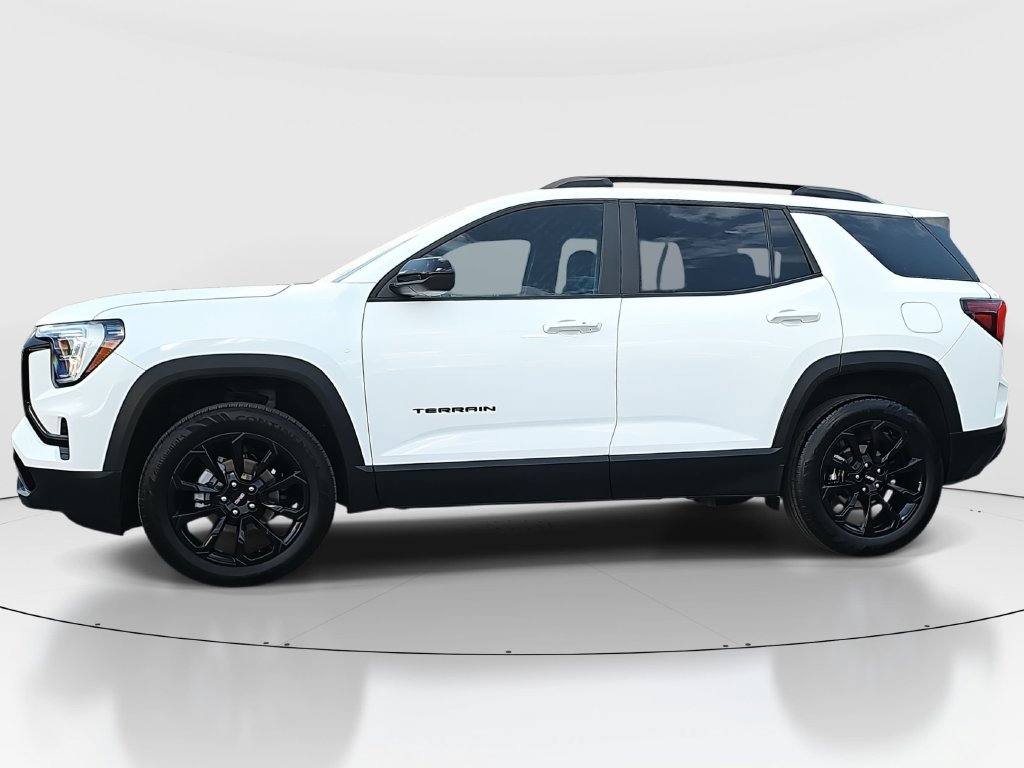 Used 2026 GMC Terrain Elevation w/ Elevation Premium Package FWD image 8