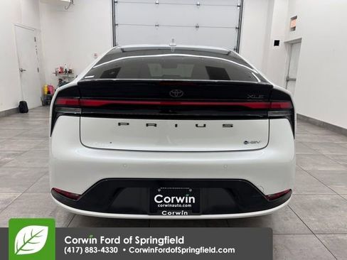 Used 2024 Toyota Prius XLE image 4