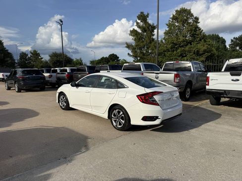 Used 2018 Honda Civic LX image 4