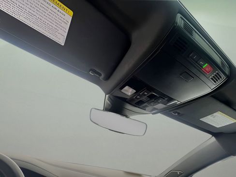 Used 2023 Volkswagen Jetta GLI Autobahn image 23