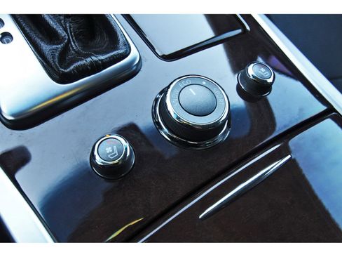 Used 2017 INFINITI Q70 3.7 image 30