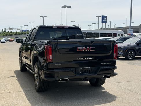 Used 2024 GMC Sierra 1500 Denali w/ Denali Reserve Package AWD/4WD image 7