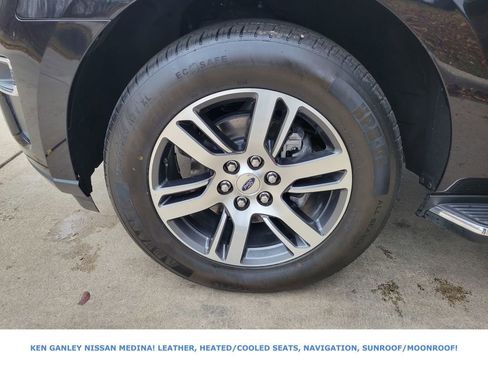 Used 2023 Ford Expedition Limited image 18