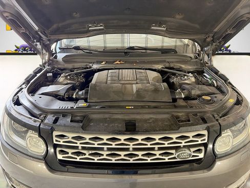 Used 2016 Land Rover Range Rover Sport HSE image 32