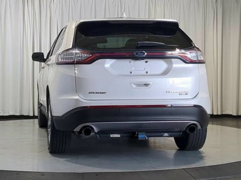 Used 2018 Ford Edge Titanium w/ Equipment Group 301A AWD/4WD image 9