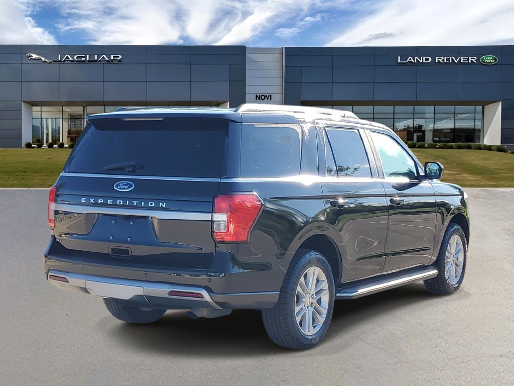 Used 2022 Ford Expedition XLT AWD/4WD image 4