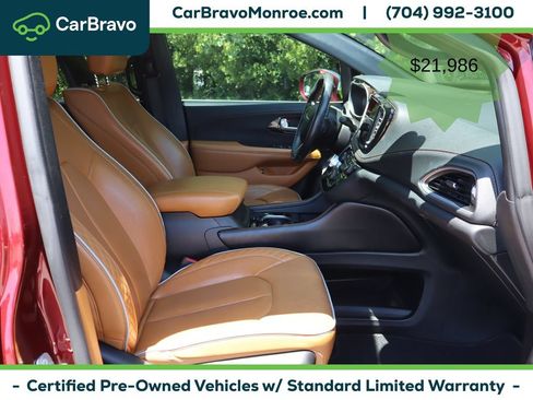 Used 2021 Chrysler Pacifica Pinnacle FWD image 46