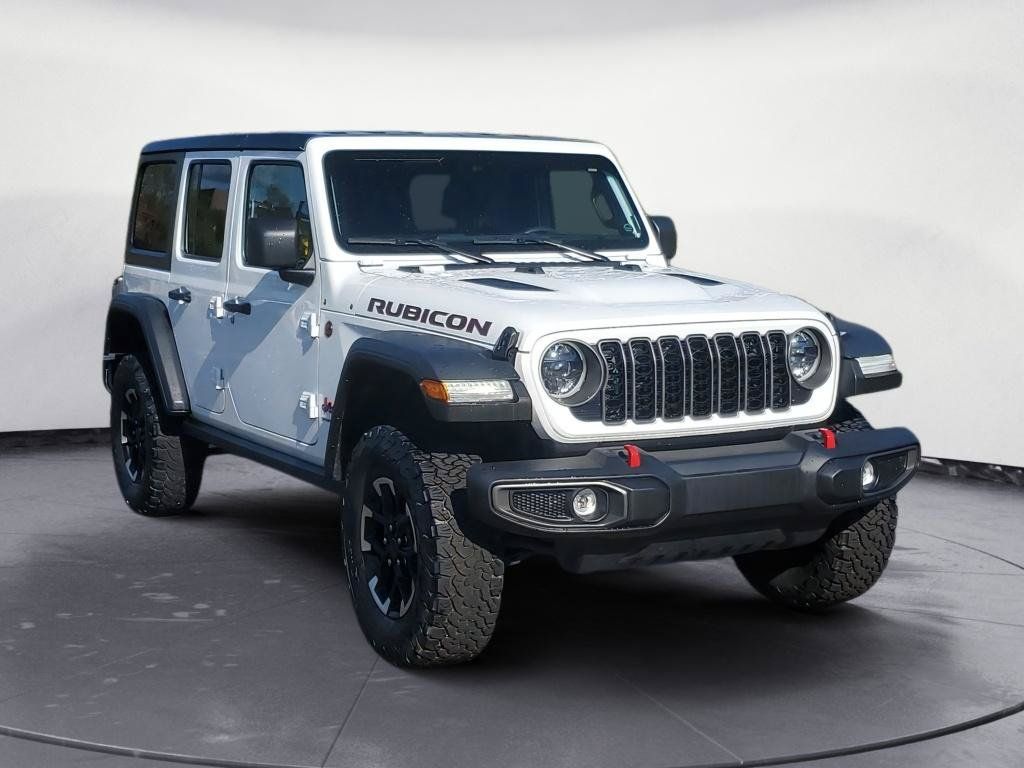 Used 2025 Jeep Wrangler Unlimited Rubicon AWD/4WD image 2