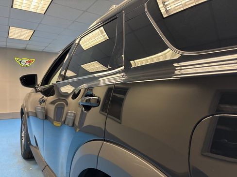 Used 2023 Nissan Pathfinder SL image 19