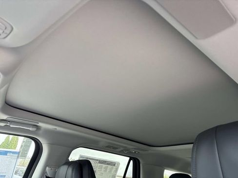 New 2026 Lincoln Navigator L Reserve AWD/4WD image 25