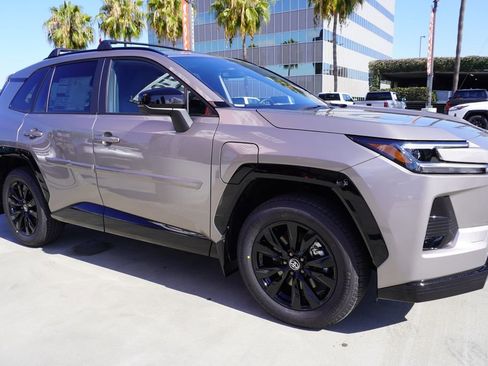 New 2026 Toyota RAV4 SE AWD/4WD image 3