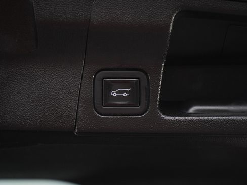 Used 2023 GMC Acadia AT4 w/ Technology Package image 19