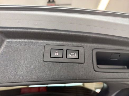 Used 2024 Subaru Forester Touring w/ Pop Package 2 AWD/4WD image 19