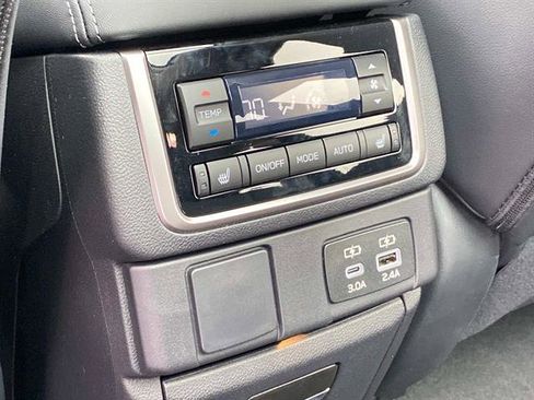 New 2026 Subaru Ascent Limited image 9