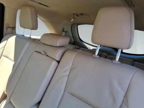 Used 2017 Toyota Highlander Limited FWD image 13