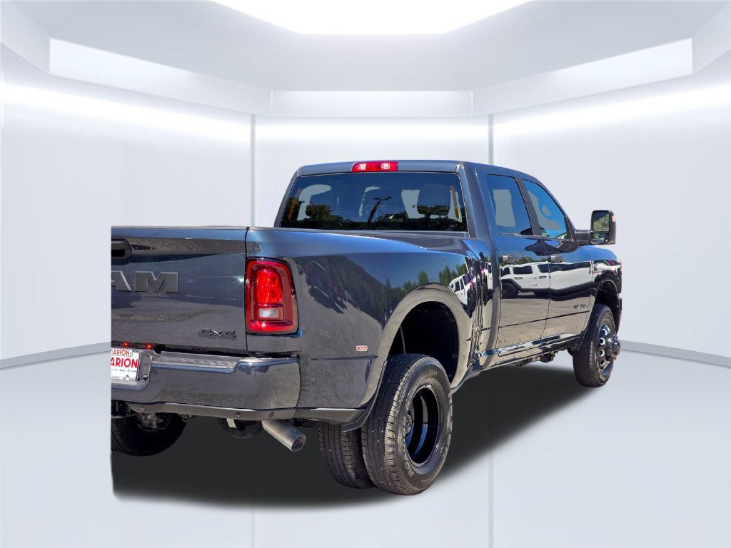 New 2026 RAM 3500 Big Horn AWD/4WD image 41