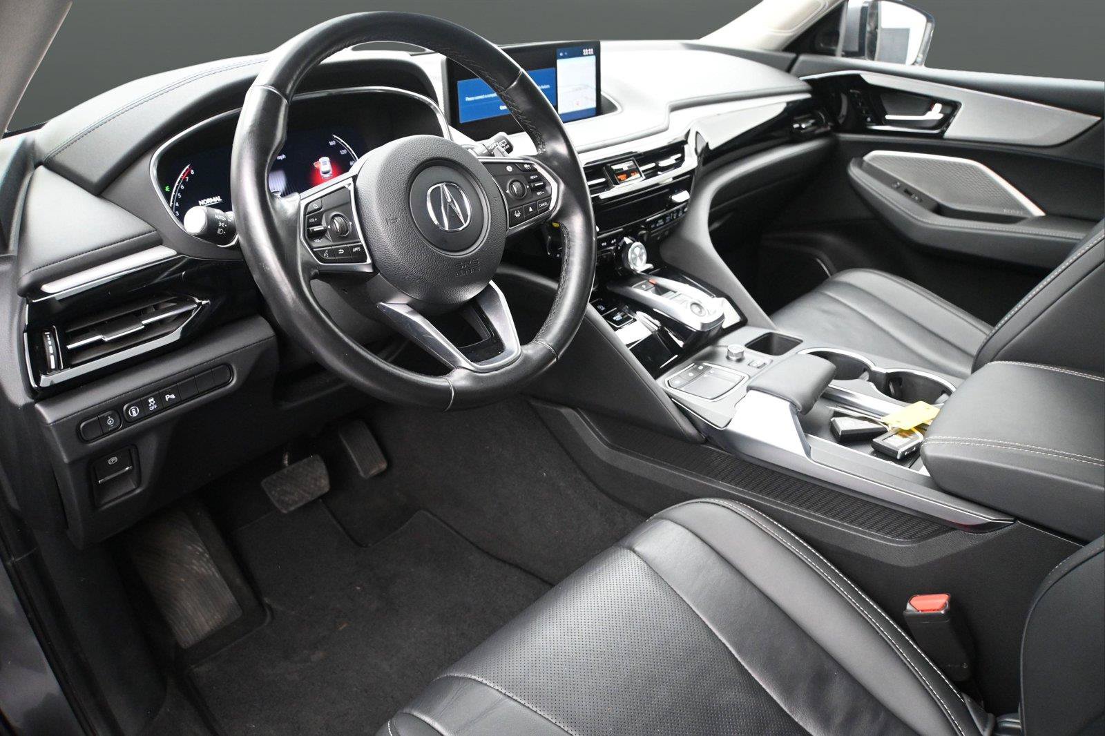 Certified 2024 Acura MDX w/ Technology Package AWD/4WD image 2
