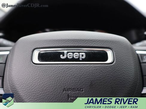 Used 2025 Jeep Compass Limited AWD/4WD image 26