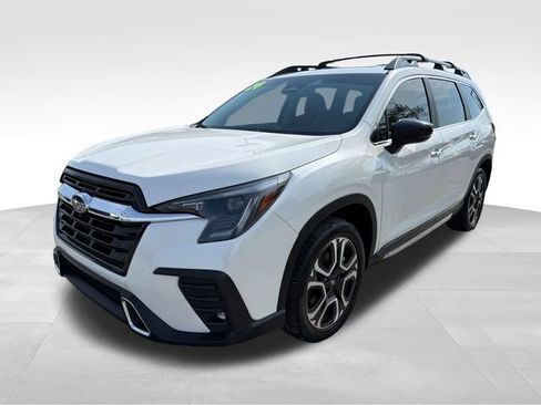 Used 2024 Subaru Ascent Touring AWD/4WD image 3