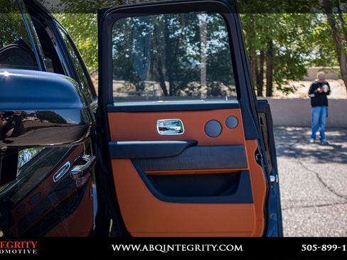 Used 2022 Rolls-Royce Cullinan w/ Dynamic Package image 36