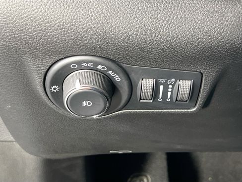Used 2022 Jeep Compass Latitude AWD/4WD image 10