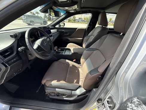 Used 2024 Lexus ES 300h Ultra Luxury w/ Accessory Package (Z2) image 30