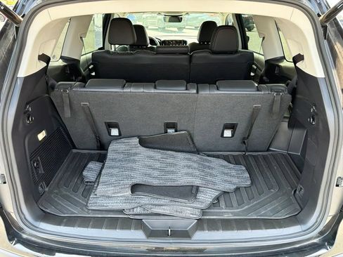Certified 2026 Subaru Ascent Premium AWD/4WD image 17