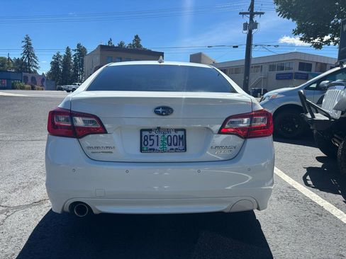 Used 2017 Subaru Legacy 2.5i Limited AWD/4WD image 4