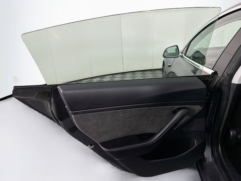 Used 2020 Tesla Model 3 Long Range image 24