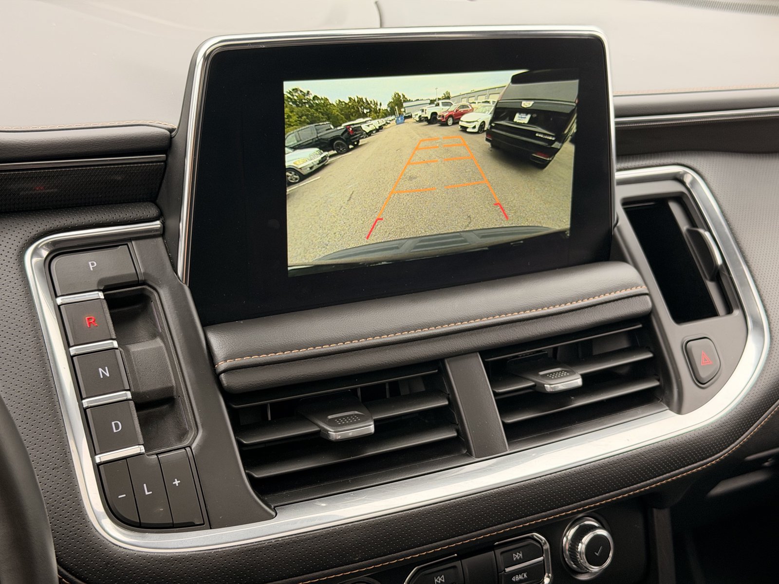 Used 2023 GMC Yukon AT4 w/ LPO, Floor Liner Package AWD/4WD image 25