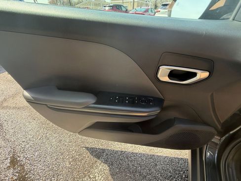 Used 2025 Kia K4 LXS image 18