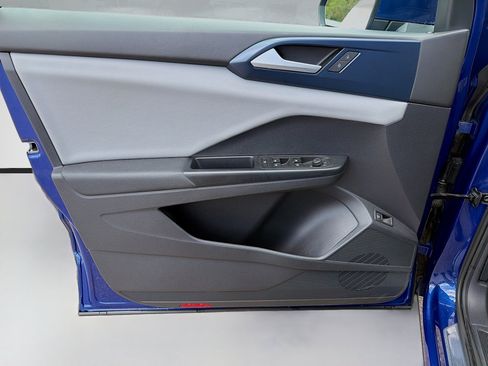 Used 2022 Volkswagen Taos SE image 20