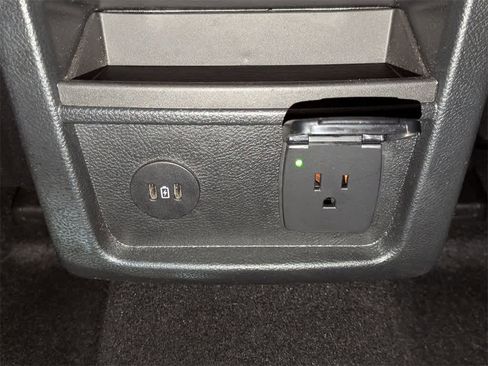 Used 2023 Ford Edge SEL w/ Sport Appearance Package image 20