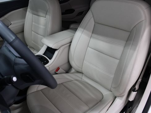 Used 2023 GMC Acadia Denali AWD/4WD image 14