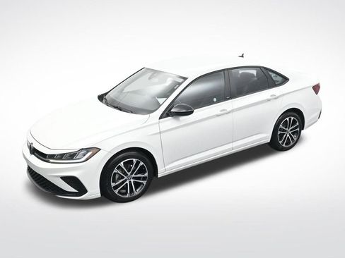 Used 2025 Volkswagen Jetta Sport FWD image 19