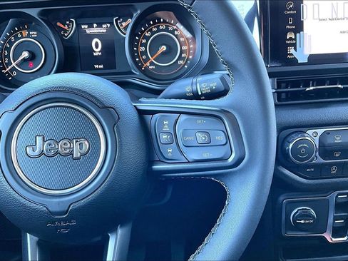 New 2026 Jeep Gladiator Sport image 7