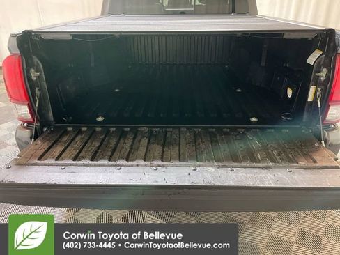 Used 2018 Toyota Tacoma TRD Sport image 17