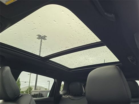 New 2026 Jeep Compass Limited w/ Sun, Sound & Navigation Group image 10