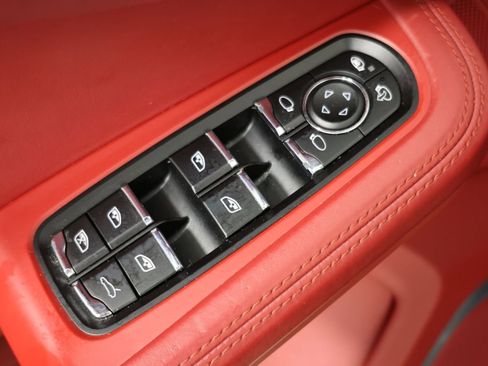 Used 2017 Porsche Macan GTS AWD/4WD image 22