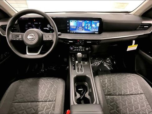 New 2026 Nissan Kicks SV w/ SV Premium Package FWD image 6