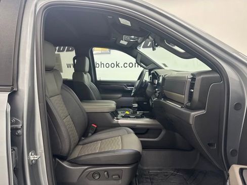 Used 2024 Chevrolet Silverado 1500 ZR2 AWD/4WD image 31