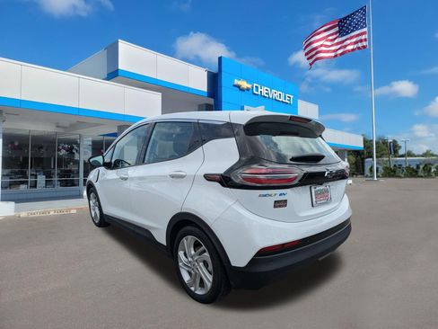 Used 2023 Chevrolet Bolt LT w/ Driver Confidence Package FWD image 5