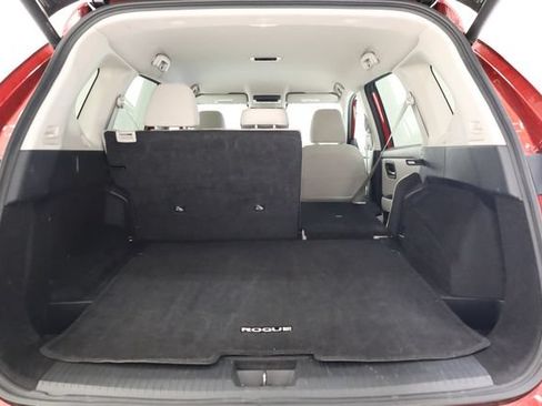 Used 2025 Nissan Rogue SV FWD image 31