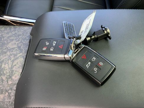 Used 2023 Land Rover Range Rover Sport First Edition image 13