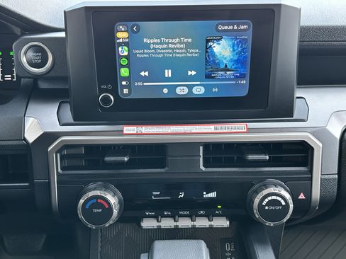 Used 2025 Toyota 4Runner SR5 image 36