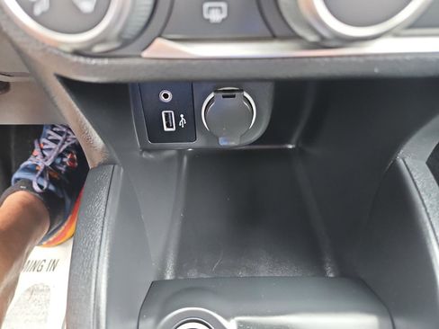 Used 2023 Nissan Kicks S FWD image 33